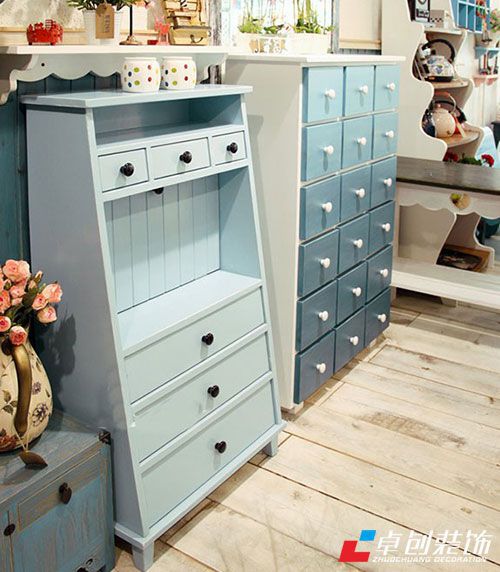 想要這樣一個(gè)柜子 裝滿自己喜歡的東西