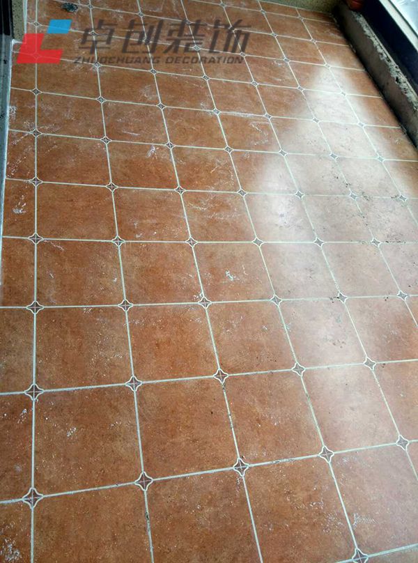 陽(yáng)臺(tái)貼磚-合肥裝修公司